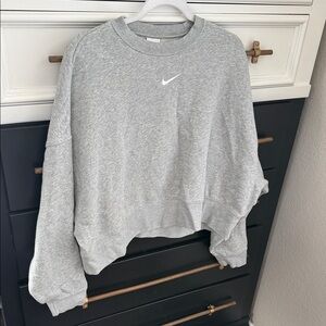 Nike Heather Gray Sweatshirt
